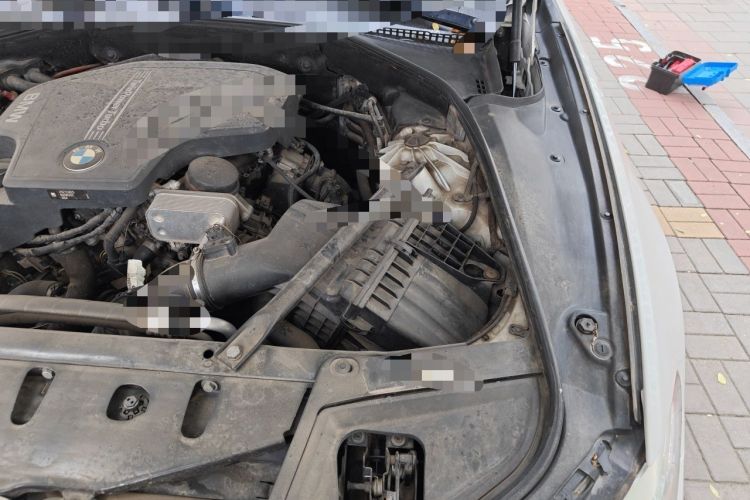 Used BMW 5 Series 2014 528Li Leading Model Engine Bay Left