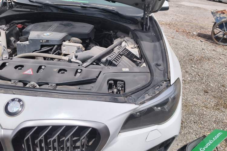 Used BMW 5 Series 2014 525Li Leading Model Engine Bay Left