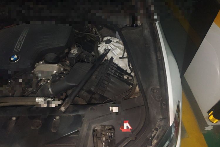 Used BMW 5 Series 2014 525Li Leading Model Engine Bay Left