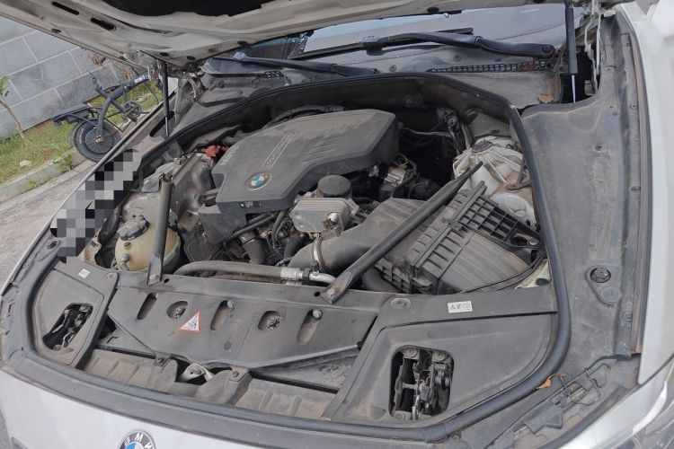 Used BMW 5 Series 2014 520Li Elegant Model Engine Bay Left