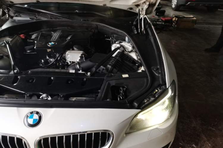Used BMW 5 Series 2014 528Li Leading Model Engine Bay Left