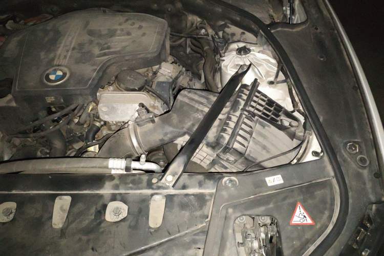 Used BMW 5 Series 2014 520Li Elegant Model Engine Bay Left