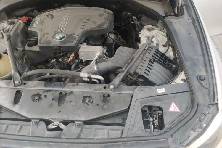 Used BMW 5 Series 2014 528Li Leading Model Engine Bay Left