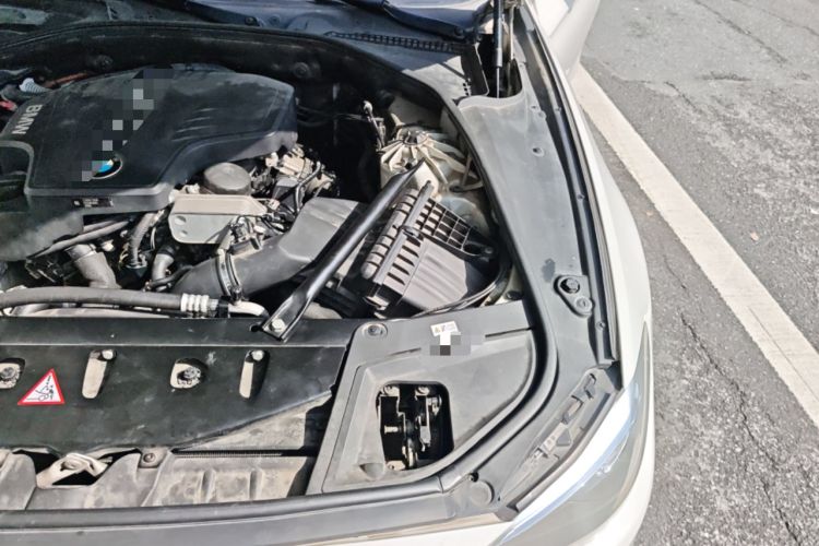 Used BMW 5 Series 2014 525Li Leading Model Engine Bay Left