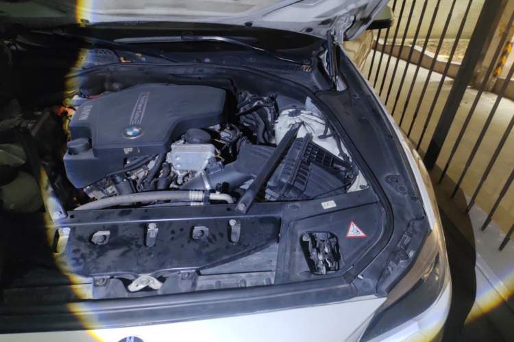 Used BMW 5 Series 2014 525Li Leading Model Engine Bay Left