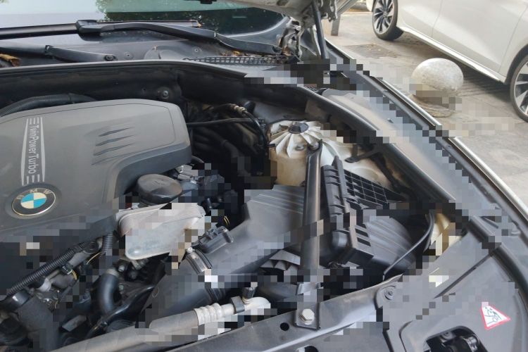 Used BMW 5 Series 2014 525Li Leading Model Engine Bay Left