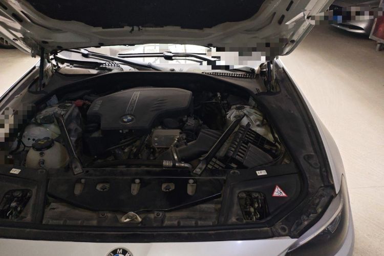 Used BMW 5 Series 2014 525Li Leading Model Engine Bay Left