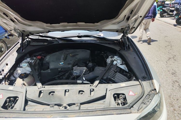 Used BMW 5 Series 2014 520Li Elegant Model Engine Bay Left