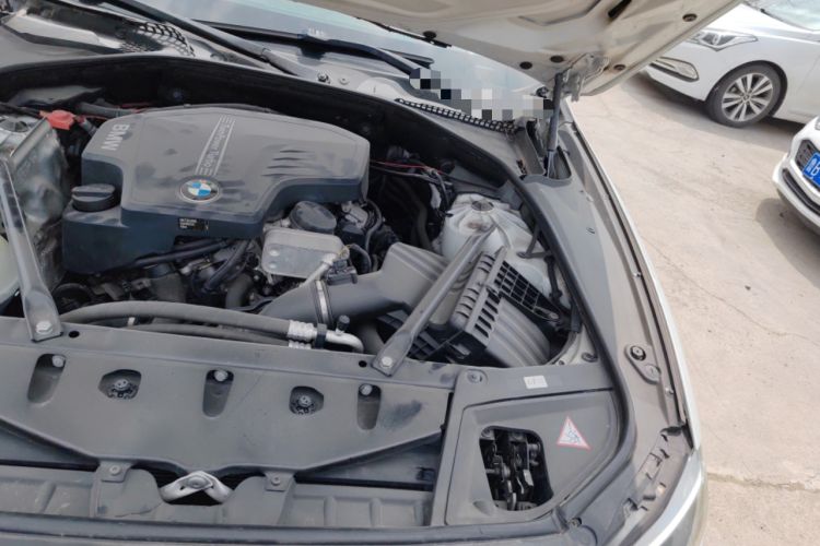 Used BMW 5 Series 2014 525Li Leading Model Engine Bay Left