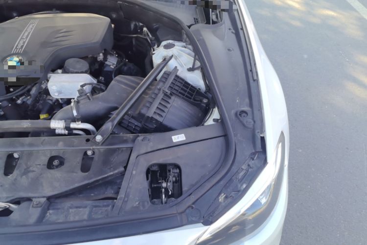Used BMW 5 Series 2014 520Li Elegant Model Engine Bay Left