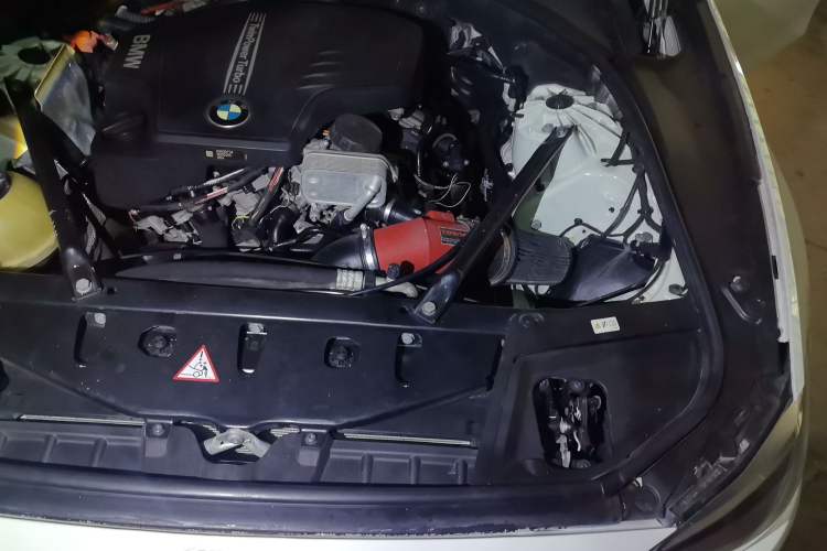 Used BMW 5 Series 2014 525Li Luxury Design Package Engine Bay Left