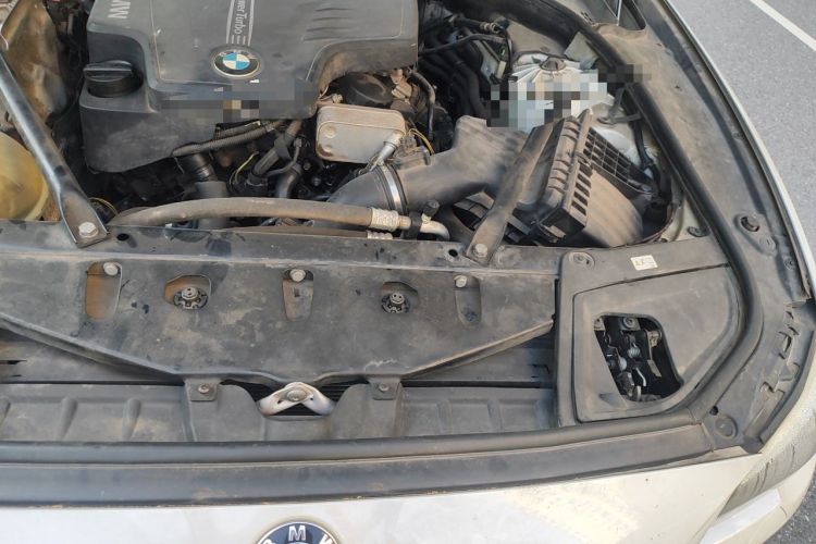 Used BMW 5 Series 2014 525Li Luxury Design Package Engine Bay Left