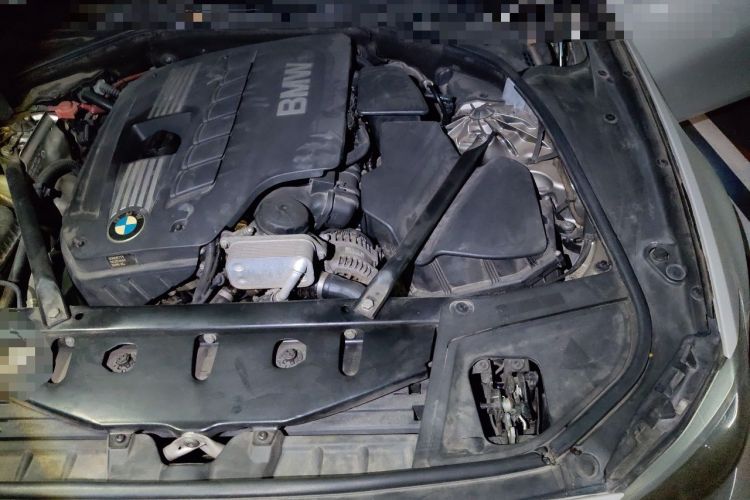 Used BMW 5 Series 2014 530Li Leading Model Engine Bay Left