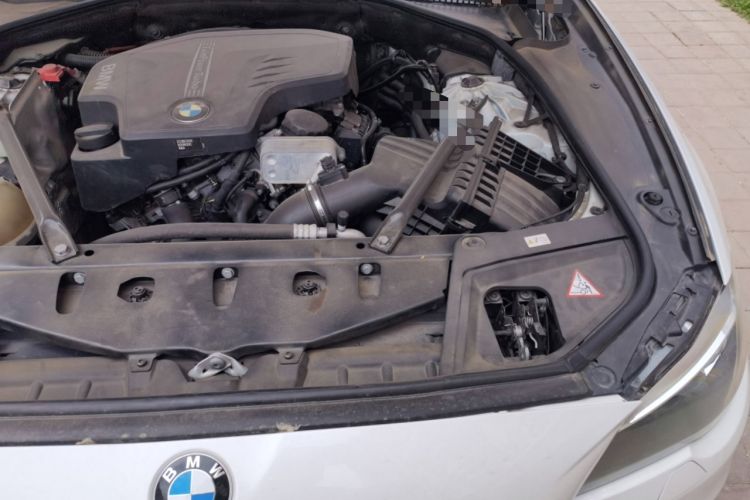 Used BMW 5 Series 2014 525Li Luxury Design Package Engine Bay Left