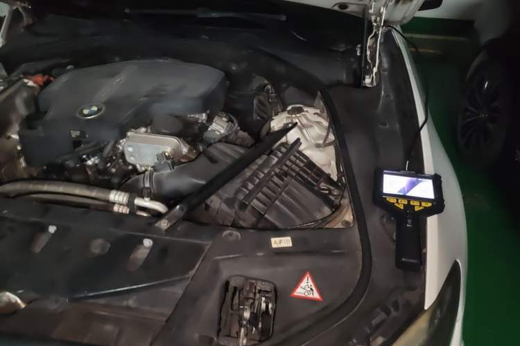 Used BMW 5 Series 2014 525Li Leading Model Engine Bay Left