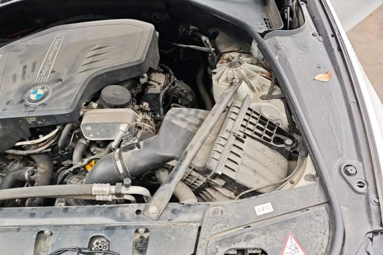 Used BMW 5 Series 2014 520Li Elegant Model Engine Bay Left