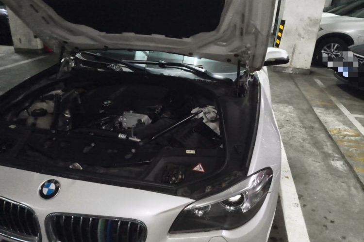 Used BMW 5 Series 2014 525Li Luxury Design Package Engine Bay Left