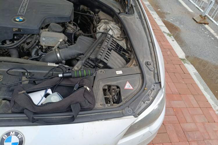 Used BMW 5 Series 2014 528Li xDrive Premium Edition Engine Bay Left
