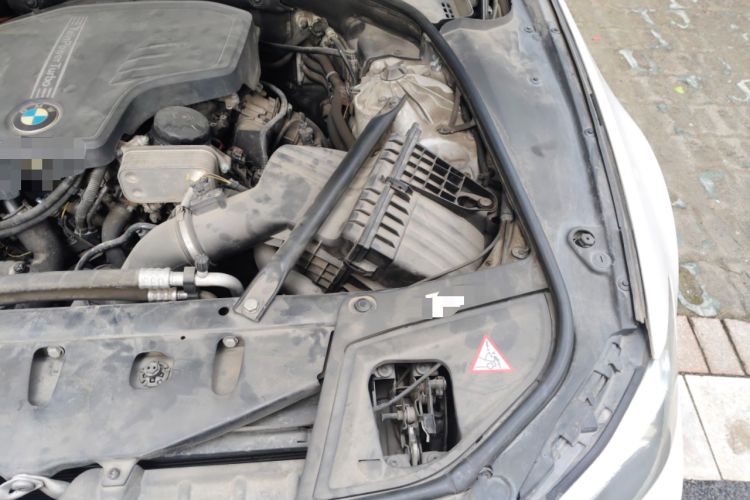 Used BMW 5 Series 2014 520Li Elegant Model Engine Bay Left