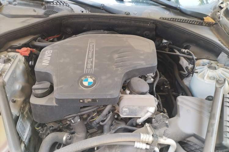 Used BMW 5 Series 2014 520Li Elegant Model Engine Bay