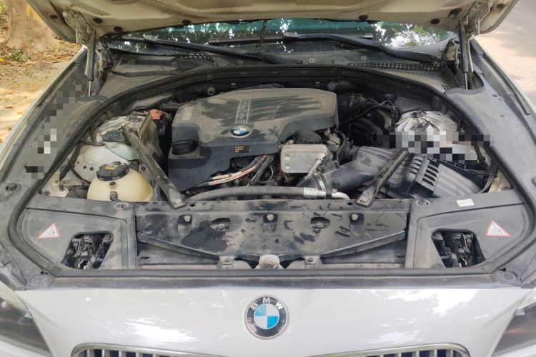 Used BMW 5 Series 2014 525Li Fashion Design Package Engine Bay