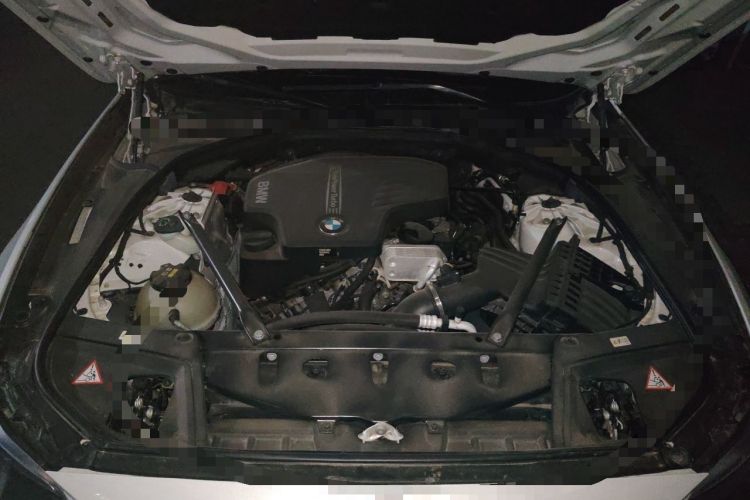 Used BMW 5 Series 2014 525Li Luxury Design Package Engine Bay