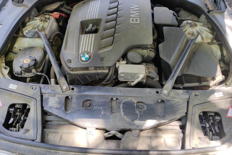 Used BMW 5 Series 2014 530Li Leading Model Engine Bay