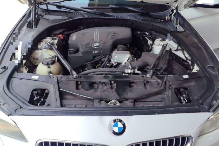 Used BMW 5 Series 2014 525Li Luxury Design Package Engine Bay