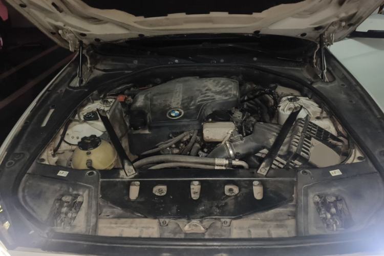 Used BMW 5 Series 2014 530Li Leading Model Engine Bay