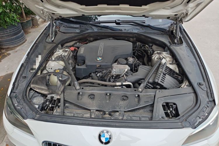 Used BMW 5 Series 2014 525Li Luxury Design Package Engine Bay
