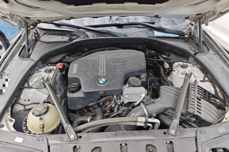 Used BMW 5 Series 2014 525Li Luxury Design Package Engine Bay