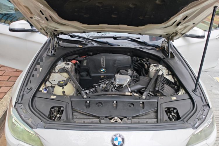 Used BMW 5 Series 2014 525Li Luxury Design Package Engine Bay