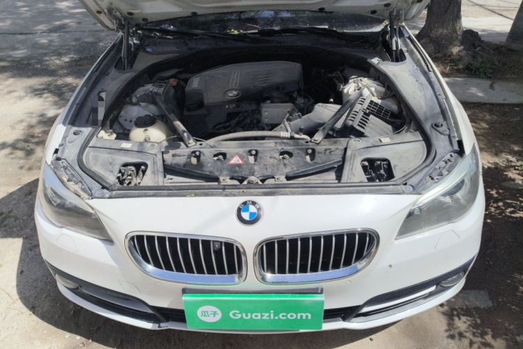 Used BMW 5 Series 2014 525Li Leading Model Engine Bay