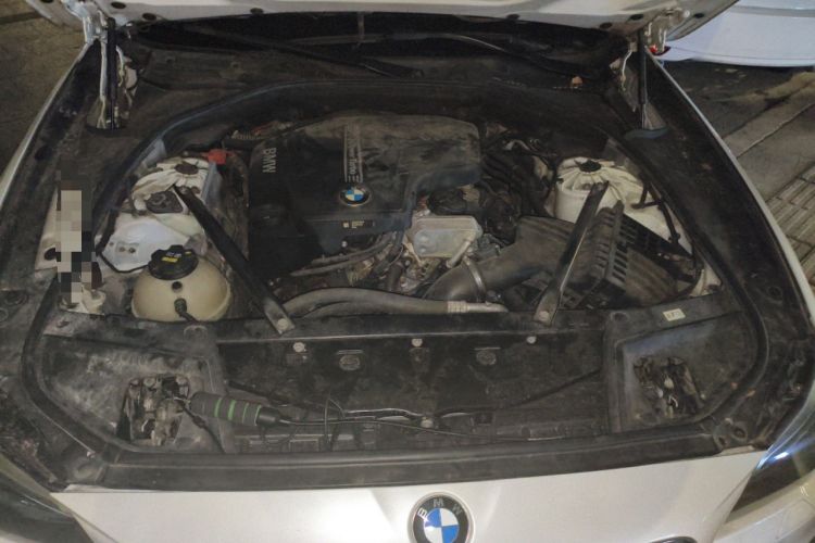 Used BMW 5 Series 2014 525Li Luxury Design Package Engine Bay