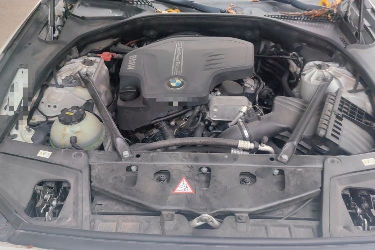 Used BMW 5 Series 2014 525Li Luxury Design Package Engine Bay