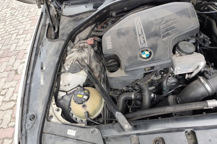 Used BMW 5 Series 2014 528Li xDrive Luxury Design Package Engine Bay Right