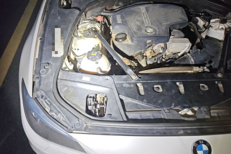 Used BMW 5 Series 2014 520Li Elegant Model Engine Bay Right