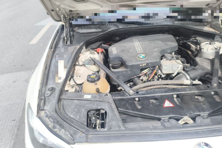 Used BMW 5 Series 2014 525Li Leading Model Engine Bay Right
