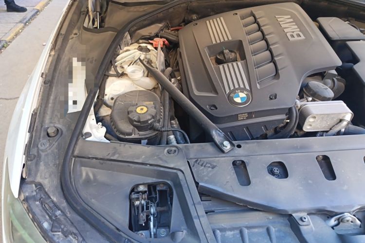 Used BMW 5 Series 2014 530Li Leading Model Engine Bay Right
