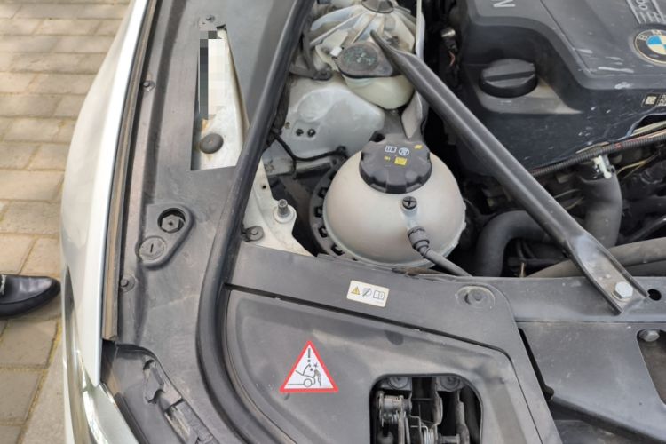 Used BMW 5 Series 2014 525Li Luxury Design Package Engine Bay Right