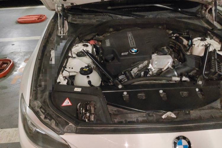 Used BMW 5 Series 2014 520i Elegant Edition Engine Bay Right
