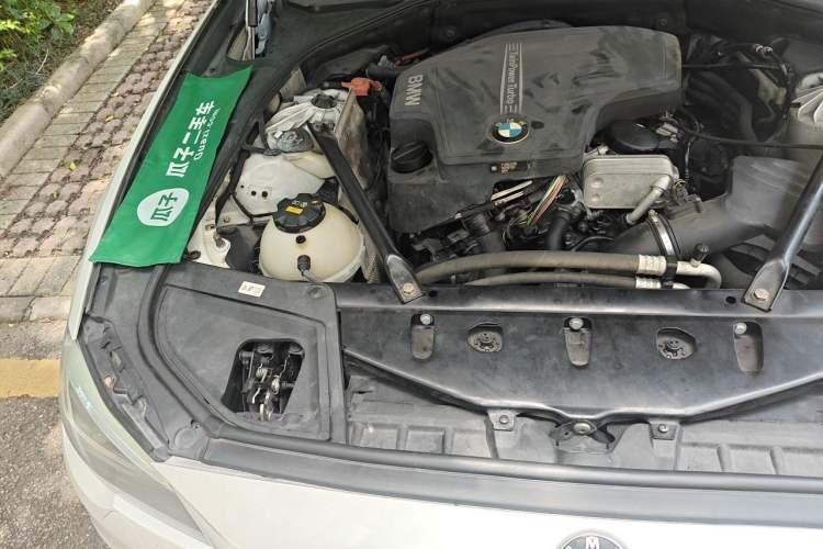 Used BMW 5 Series 2014 528Li Leading Model Engine Bay Right