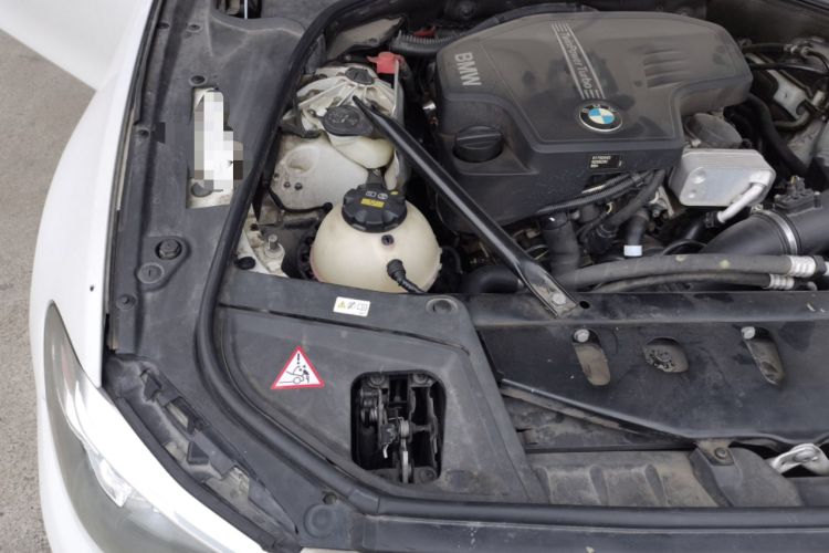 Used BMW 5 Series 2014 525Li Leading Model Engine Bay Right