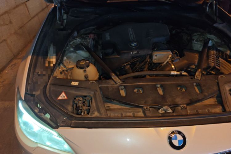 Used BMW 5 Series 2014 520Li Elegant Model Engine Bay Right