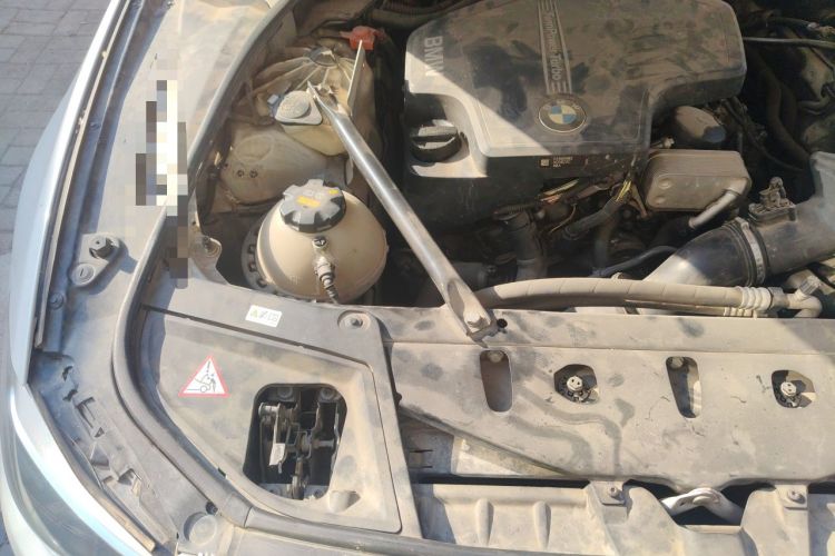 Used BMW 5 Series 2014 528Li Leading Model Engine Bay Right