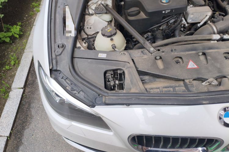 Used BMW 5 Series 2014 525Li Leading Model Engine Bay Right