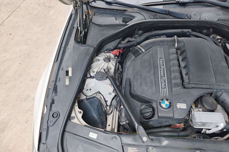 Used BMW 5 Series 2014 535i Design Package Model Engine Bay Right