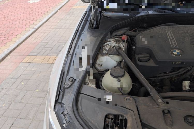 Used BMW 5 Series 2014 528Li Leading Model Engine Bay Right