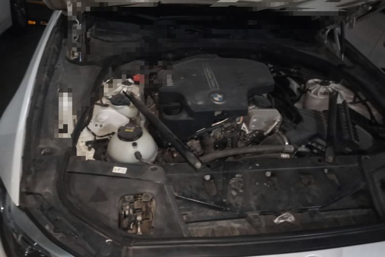 Used BMW 5 Series 2014 525Li Leading Model Engine Bay Right