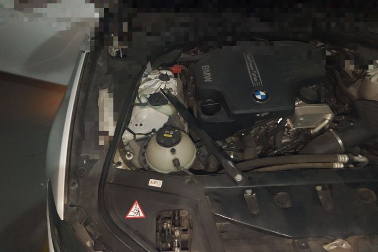 Used BMW 5 Series 2014 525Li Leading Model Engine Bay Right